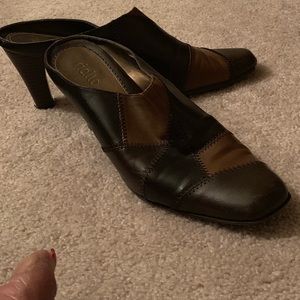 Preowned Rialto leather mule shoes